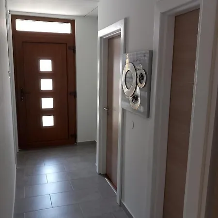 Zagrebacka 55 Lägenhet *